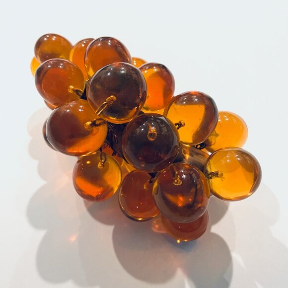 Mid Century Modern Golden Amber Lucite Grape Cluster On Drift Wood Sculpture - Picture 9 of 9